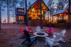 Battiest Cabin | Salty Dog Lodge HIGH LUXE 4 Bedroom with SUNSET Views! 4 King Master Suites and Loaded with Amenities!