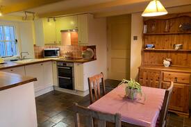 Nevern Cabin | Ivy Cottage Nevern, Pembrokeshire - Idylic Getaway