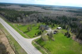 Cochrane House | BETTYS air B and B