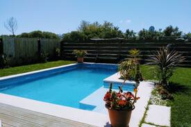 El Palmar Villa | Cabaña surfera con piscina · Taymahouse·