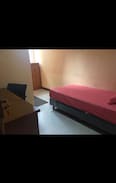 Purwokerto House | Ruko kuning KOS sae harga terjangkau