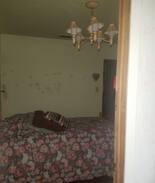 Justin House | singlebed bedroom, in large country home