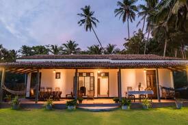 Nilwella House | Peak House Hiriketiya room 3