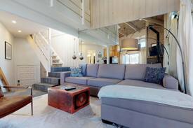 Mammoth Lakes Apartment | Tanzer Mountain Retreat. Best location in town!