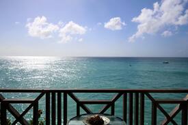 Clinketts Villa | Oceanfront 2 Bed on West Coast - Sea Spray Villas