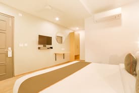 Gota Hotel | OYO 1 BR Fabulous Stay In Gota, Ahmedabad