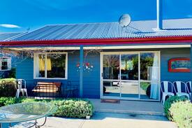 Wanaka House | The Garage Accommodation, Hawea