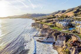 Pismo Beach Resort | Dolphin Bay Resort and Spa - 1 Bedroom Partial Ocean View