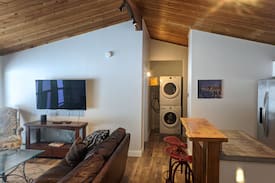 Stowe Area Apartment | Griffin Country Lodge