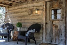 Fredericksburg Cabin | Lost Creek at Johnson Lane Allen Cabin | 1/1 Historic Cabin | Hot Tub