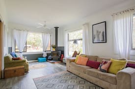 Gembrook Other | Gembrook, Tranquil farm cottage