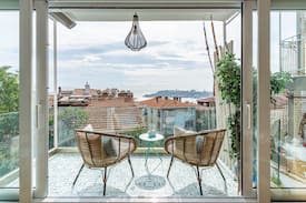 Kabatas Apartment | Cihangir Luxury Stay with an Amazing view
