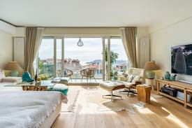 Kabatas Apartment | Cihangir Luxury Stay with an Amazing view