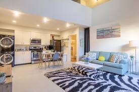 East Village Apartment | Modern Comfy Private Loft in downtown SD w Parking