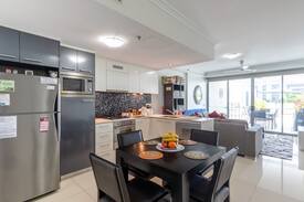 Darwin City Centre Apartment | The Lucky Owl - Darwin CBD