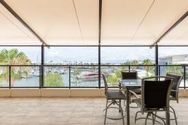 Raby Bay Apartment | Four Bedroom Penthouse on Raby Bay Cleveland Qld