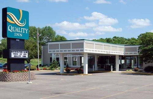 Geneseo Hotel | Quality Inn Geneseo