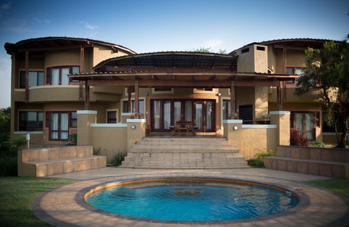 Manzini District Hotel | Nkonyeni Lodge & Golf Estate