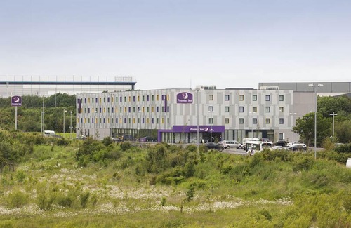 Bishop's Stortford Hotel | Premier Inn London Stansted Airport