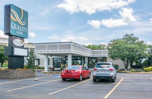 Geneseo Hotel | Quality Inn Geneseo