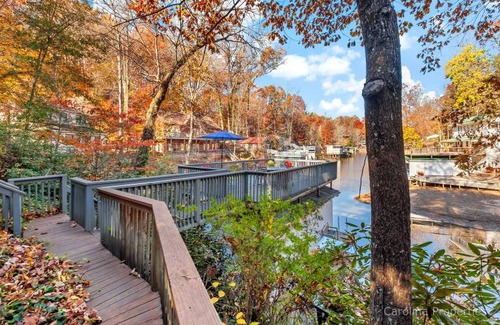 Lake Lure House | The Cottage at Grey Logs Cove