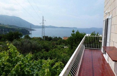 Mlini Apartment | 6+0 Persons, 1st. floor, 85 m², 3 bedrooms