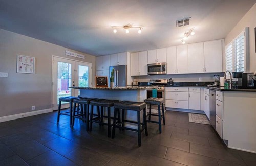 Papago Parkway House | Resort Style 3B/2B W/Heated Pool in OT Scottsdale