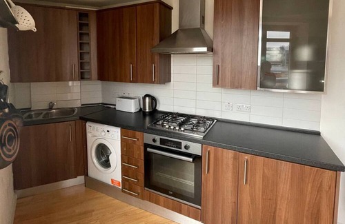 Haggerston Apartment | Perfectly Located 1BD Flat by the Canal - Hackney