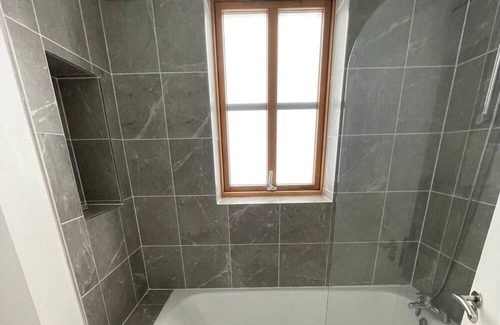 Haggerston Apartment | Perfectly Located 1BD Flat by the Canal - Hackney