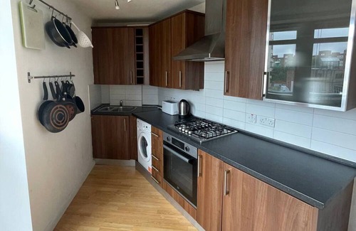 Haggerston Apartment | Perfectly Located 1BD Flat by the Canal - Hackney
