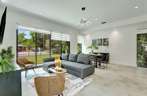 Miami Shores House | MiaModa Collection: Modern & near Design District