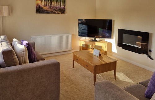 Little Weighton Cabin | 2 bedroom accommodation in Little Weighton, Nr Beverley