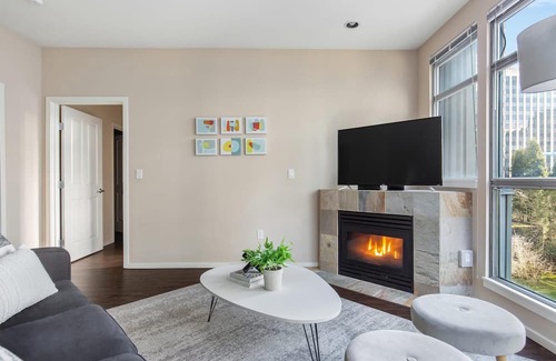Northwest Bellevue Apartment | Bellevue | Modern 2BD/2BA Apartment