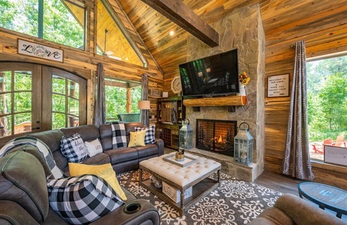 Broken Bow Cabin | Quality X Two in Hochatown, OK