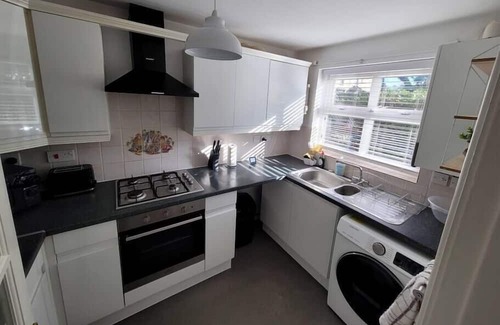 Wellington Apartment | 2 bedroom end of terrace house