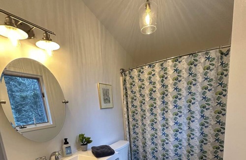 Tremont Cottage | Create memories while enjoying Maine's coast at our quiet, ocean-side hideaway.