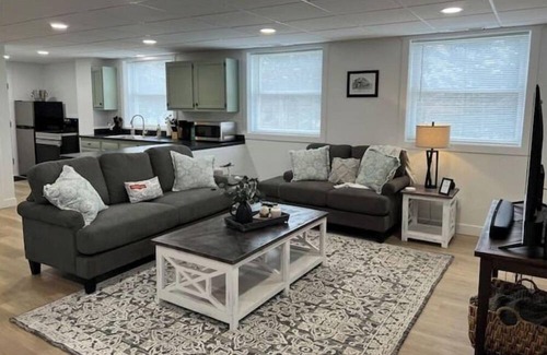 Sulphur Springs Apartment | Inn at Seltzer Station is an updated apartment with Crestline history tied in!