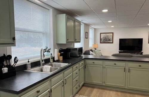 Sulphur Springs Apartment | Inn at Seltzer Station is an updated apartment with Crestline history tied in!