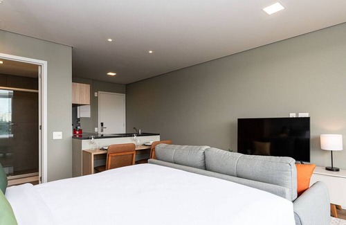 Sao Paulo House | Studio com sacada e linda vista para o Jockey Club