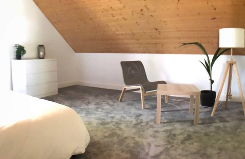 Pougny Apartment | Les Écureuils, Charmant appartement avec balcon - Vue sur parc et ruisseau