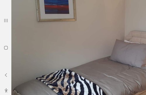 Montrose House | Ivy Cottage : golf, fishing, walks, beach nearby Show calendar