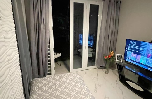 Bairoa House | Great view rental unit close to everything we love