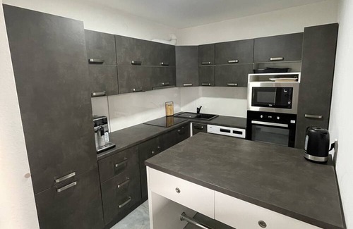 Oos Apartment | MMM: Maisonette, minimalist, modern, >8 guests
