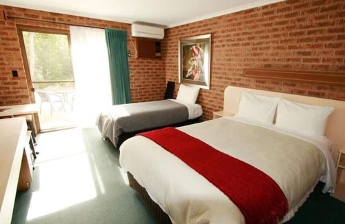 Eildon House | Eildon Parkview Motor Inn. Room 11
