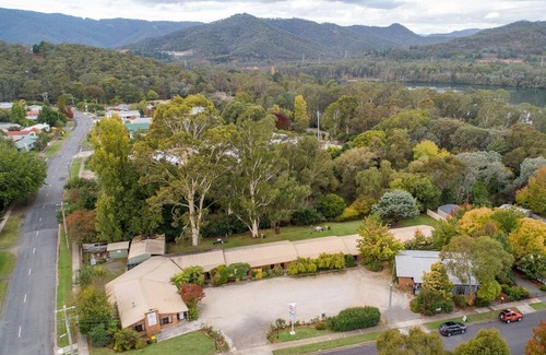 Eildon House | Eildon Parkview Motor Inn. Room 2