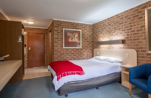 Eildon House | Eildon Parkview Motor Inn. Room 12