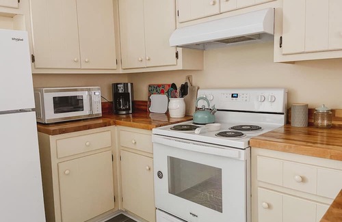 Fairforest House | Newly Renovated & Ready for Your Stay!