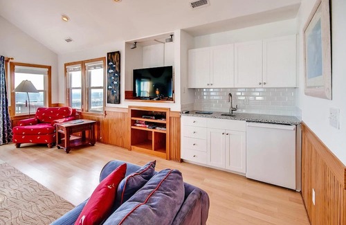 Hatteras House | On Special - Private pool, hot tub, oceanfront and dog friendly!
