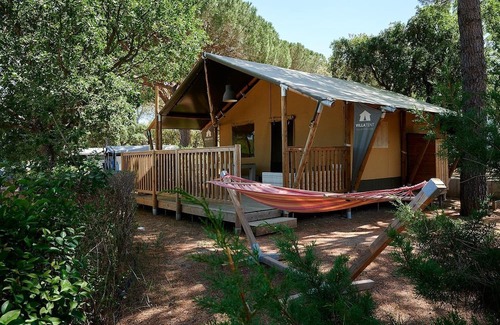 Roquebrune-sur-Argens RV Rental | Atmospheric family campsite on the beautiful Côte d’Azur