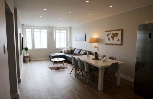 Vineta Apartment | Stadtmitte (modern apartment) - walking distance to the beach & restaurants / cafes